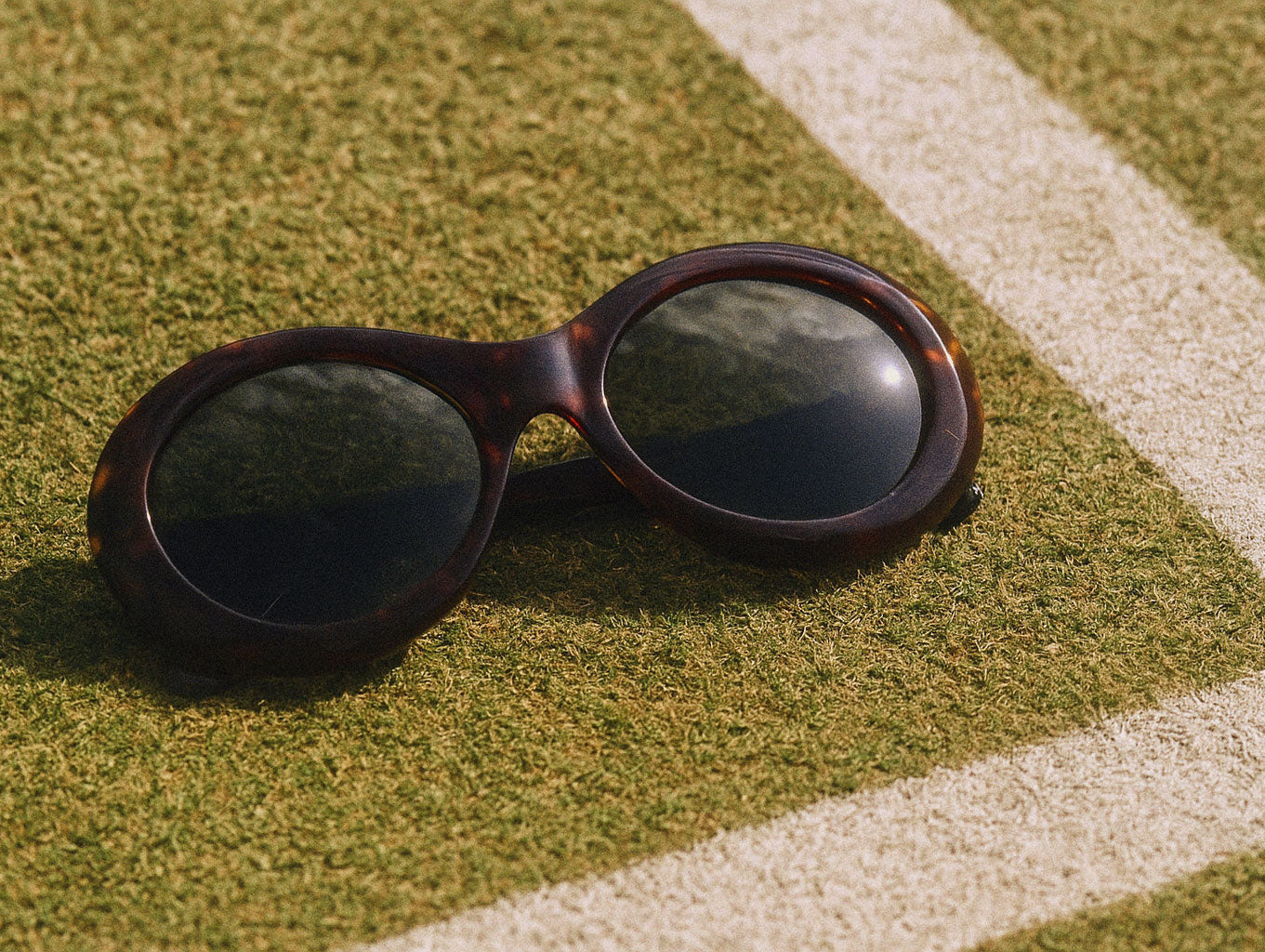 Wimbledon Whites & Golden Shades