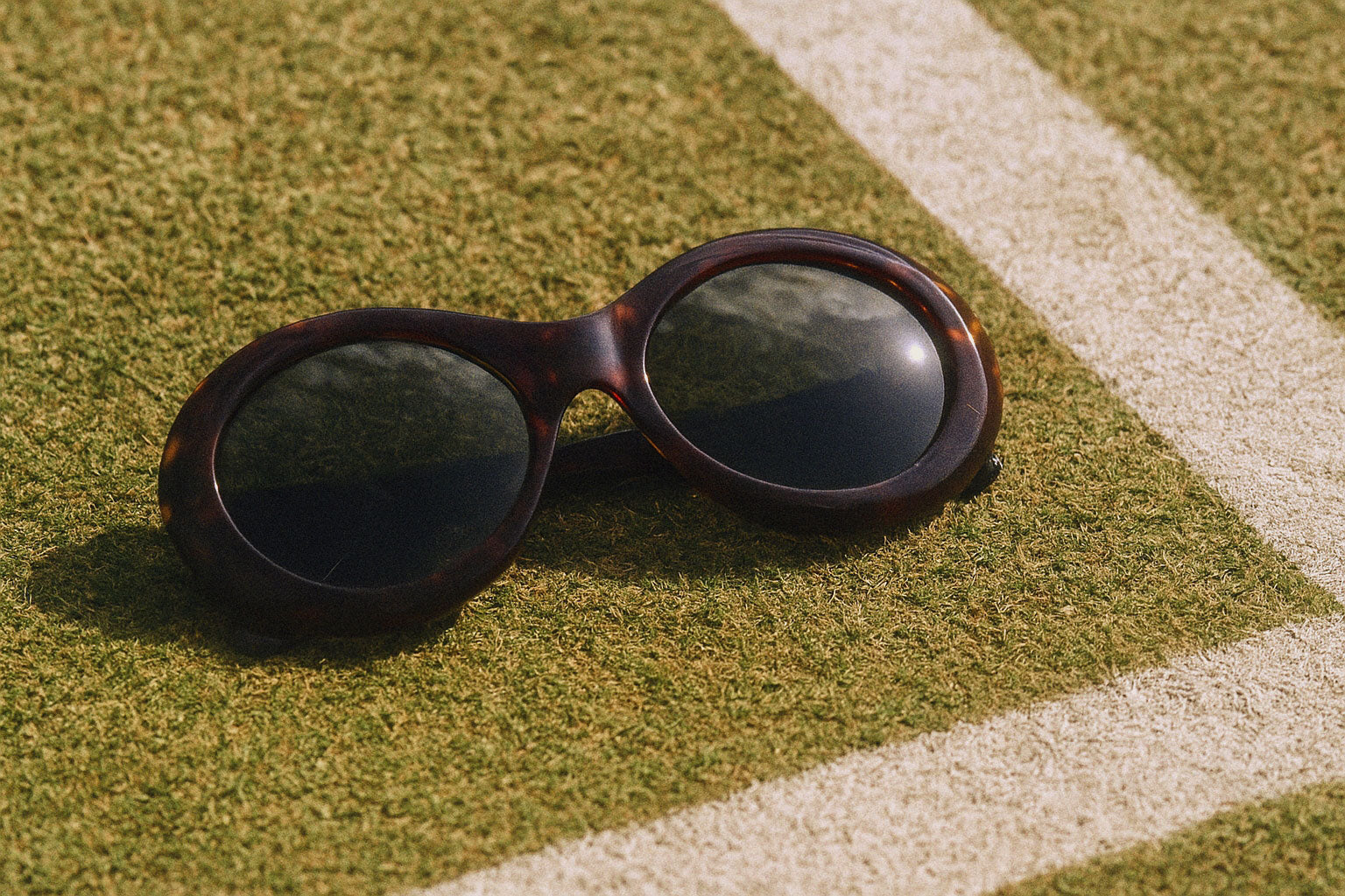 Wimbledon Whites & Golden Shades